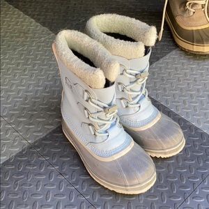 Super cute! Hand crafted Sorel winter boots. 3 Y